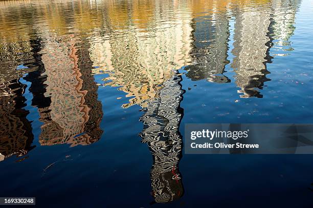 southgate and southbank promenade - river yarra stock pictures, royalty-free photos & images