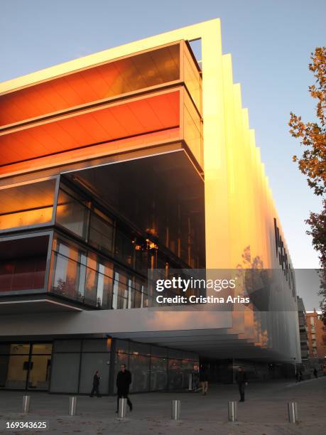 New headquarters Repsol oil company in Madrid, designed by the architectural firm Rafael de la Hoz, houses the corporate campus with four intelligent...