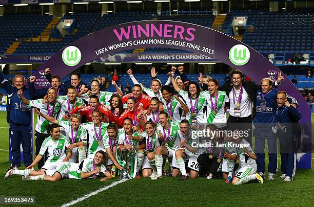 VfL Wolfsburg players celebrate with the trophy after winning the UEFA Women's Champions League final match between VfL Wolfsburg and Olympique...