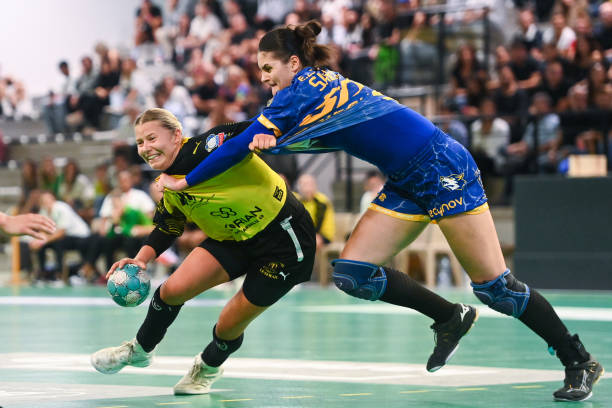 FRA: Handball Plan-de-Cuques v Saint-Amand Handball - Ligue Butagaz Energie