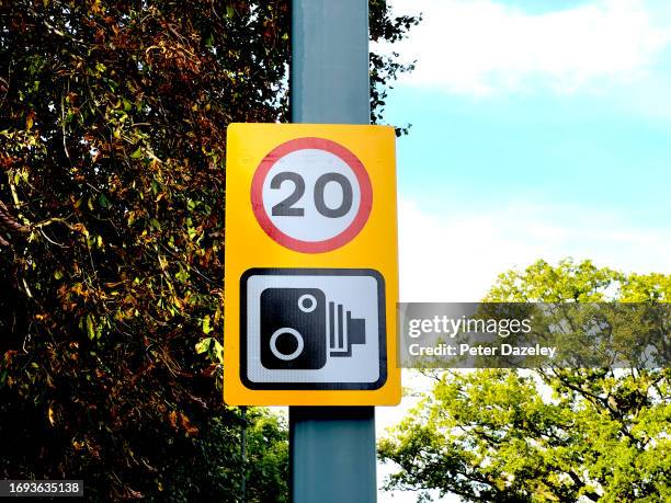 Wimbledon, LONDON,ENGLAND 20 MPH signs in Wimbledon