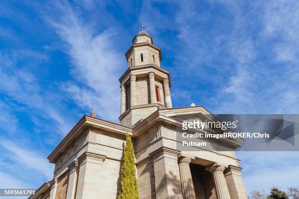 hobart, australia, september 15, 2022 the iconic st georges anglican church in the centre of battery point in hobart, tasmania - hobart battery point stock pictures, royalty-free photos & images