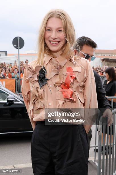 Hunter Schafer attends the Prada fashion show during the Milan Fashion Week Womenswear Spring/Summer 2024 on September 21, 2023 in Milan, Italy.