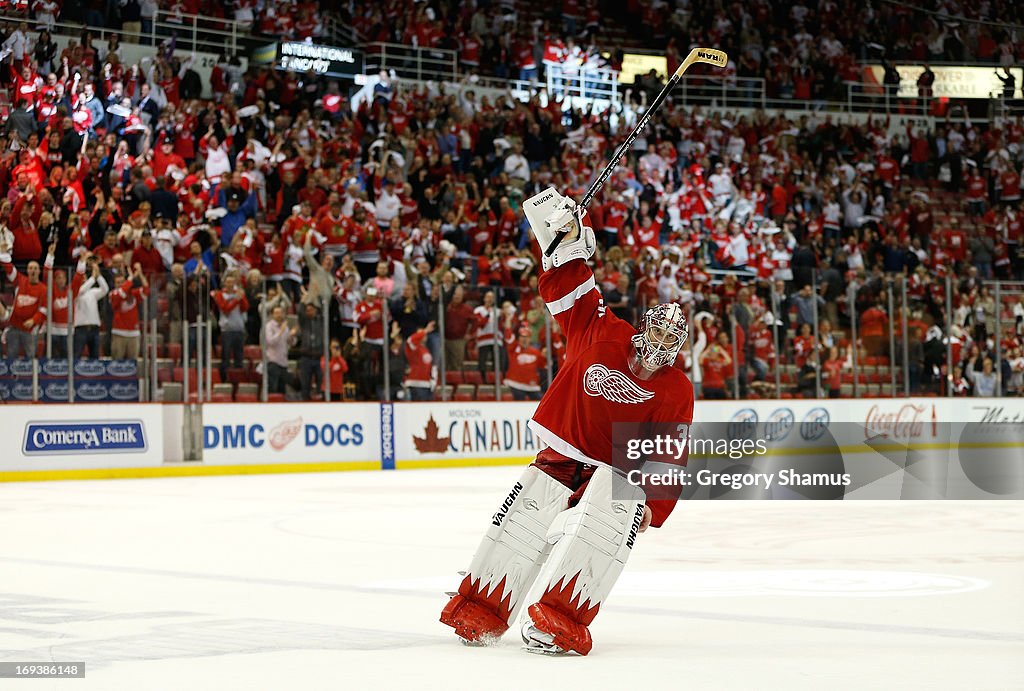 Chicago Blackhawks v Detroit Red Wings - Game Four