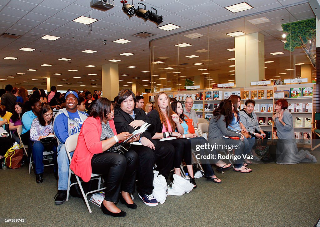 Wendy Williams Book signing for "Ask Wendy"