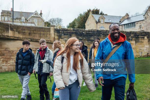 day field trip - viagem-de-estudo imagens e fotografias de stock