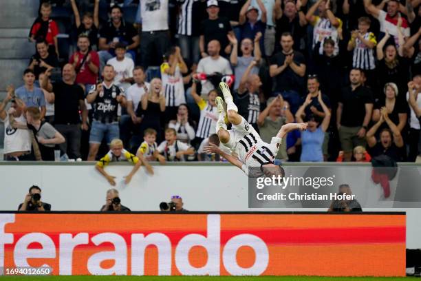 Florian Flecker of LASK Linz celebrates after scoring the team's first goal during the UEFA Europa League 2023/24 group stage match between LASK and...