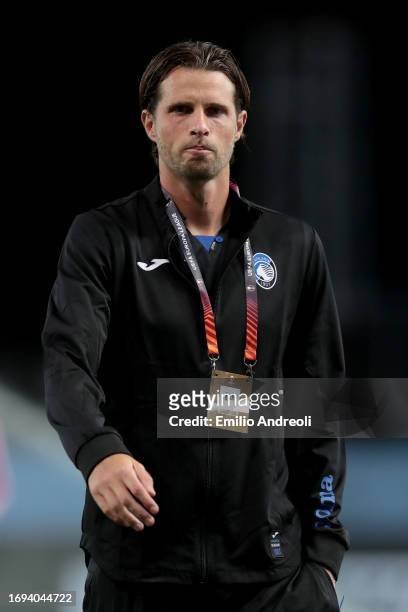 Hans Hateboer of Atalanta inspects the pitch prior to the UEFA Europa League 2023/24 group stage match between Atalanta BC and Rakow Czestochowa at...