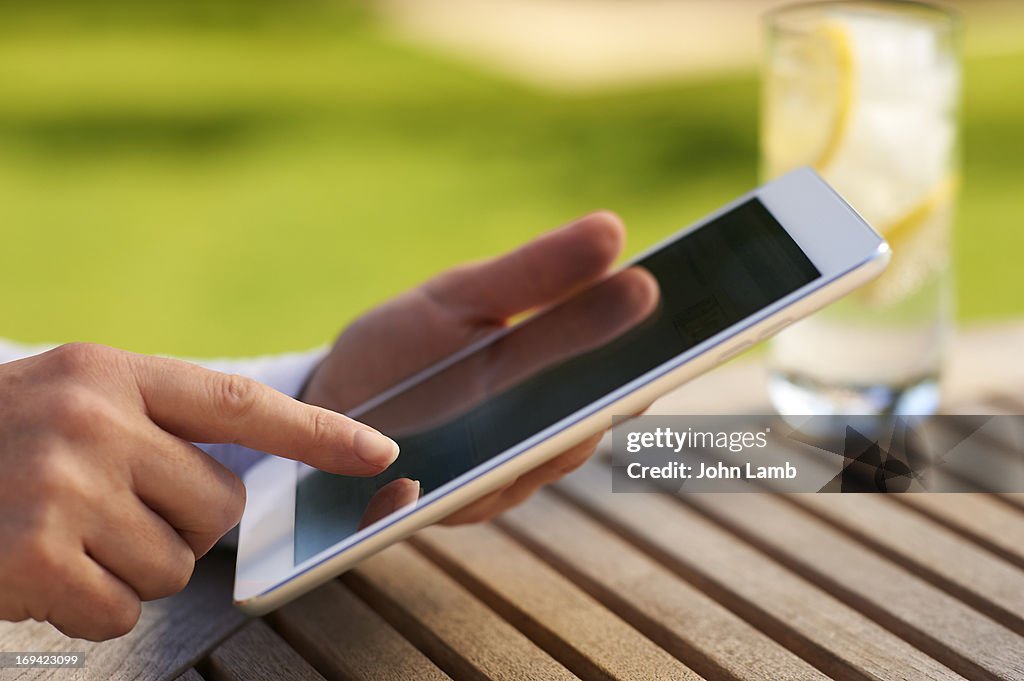 Tablet computer browsing