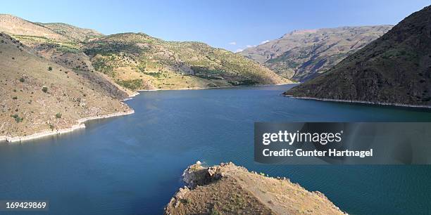 euphrates dam, panorama - elazig stock-fotos und bilder