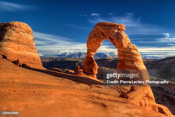 delicate arch, arches national park, utah - delicate arch stock pictures, royalty-free photos & images