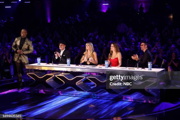 Finale Results" Episode 1821 -- Pictured: Terry Crews, Howie Mandel, Heidi Klum, Sofia Vergara, Simon Cowell --