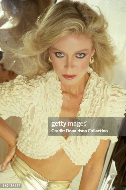 Actress Donna Mills poses for a portrait session in circa 1984 in Los Angeles, California .