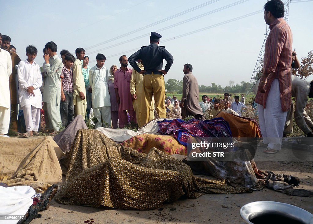 PAKISTAN-BUS-ACCIDENT