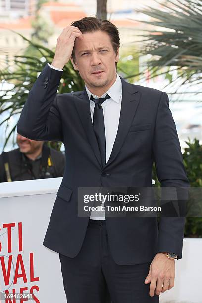 Jeremy Renner attends the photocall for 'The Immigrant' at The 66th Annual Cannes Film Festival on May 24, 2013 in Cannes, France.