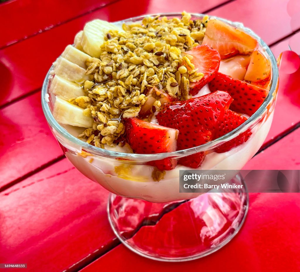 Yogurt partfait with fresh fruit
