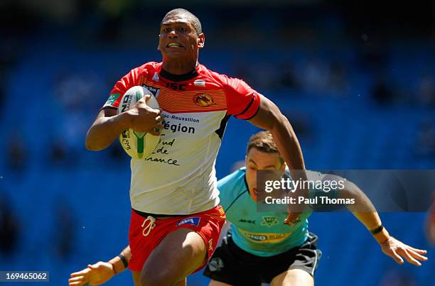 Leon Pryce of Catalan runs into score a try during the Super League Magic Weekend match between Catalan Dragons and London Broncos at the Etihad...