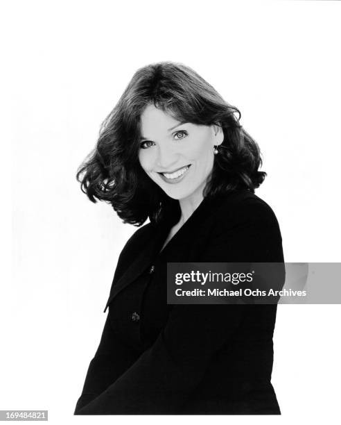 Actress Marilu Henner poses for a portrait in circa 1990.
