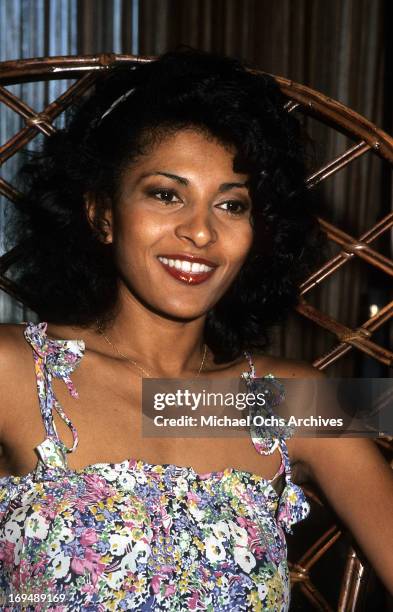 Actress Pam Grier poses for a portrait in circa 1977.