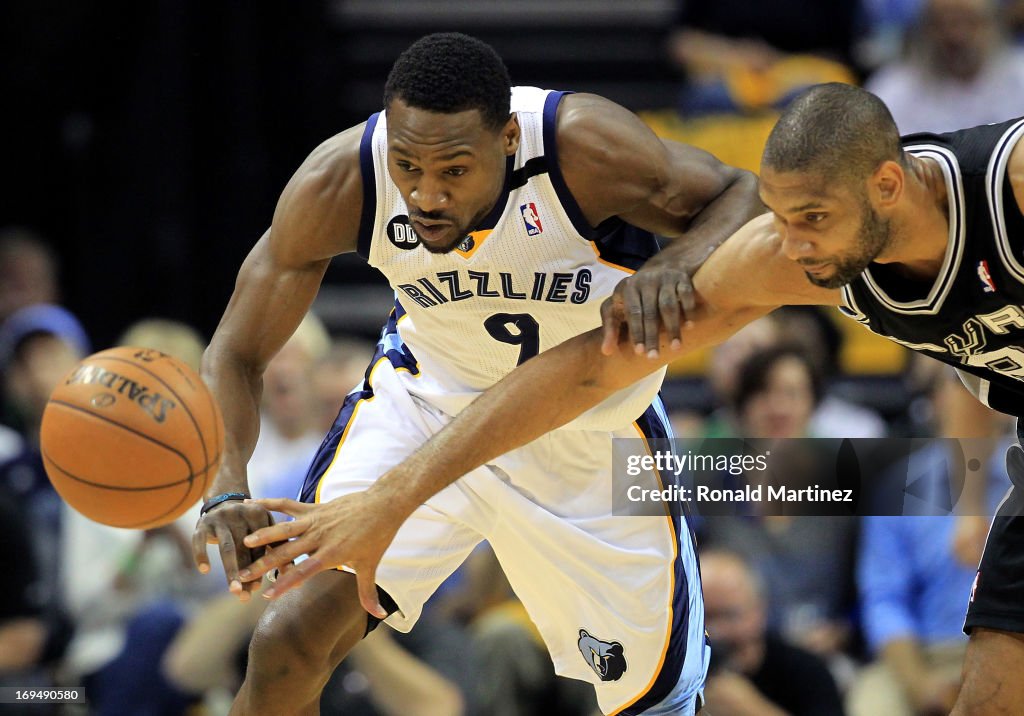 San Antonio Spurs v Memphis Grizzlies - Game Three