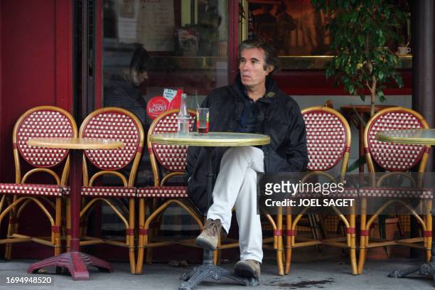 Le réalisateur français Jacques Doillon pose, le 02 octobre 2006 à Paris. La cinémathèque française présentera du 04 au 29 octobre 2006 à Paris, une...