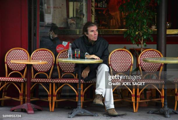 Le réalisateur français Jacques Doillon pose, le 02 octobre 2006 à Paris. La cinémathèque française présentera du 04 au 29 octobre 2006 à Paris, une...