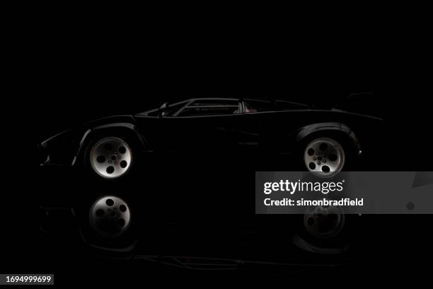 lamborghini countach scale model - lamborghini countach stock pictures, royalty-free photos & images