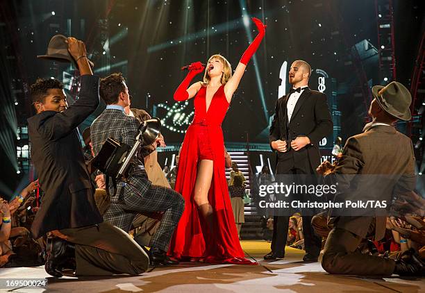Taylor Swift, Swift plays for a sold-out crowd of more than 53,000 fans on the second of 13 North American stadium dates on The RED Tour at Cowboys...