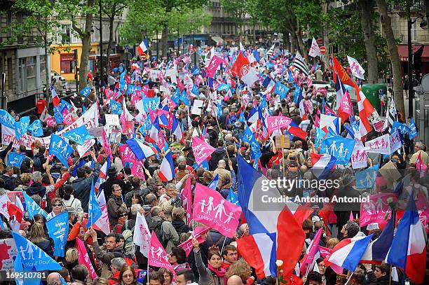 Anti-same sex marriage activists of the anti-gay marriage movement 'La Manif Pour Tous' protest during a demonstration on May 26, 2013 in Paris,...