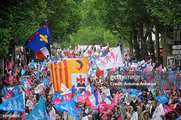 Anti-same sex marriage activists of the anti-gay marriage movement 'La Manif Pour Tous' protest during a demonstration on May 26, 2013 in Paris,...