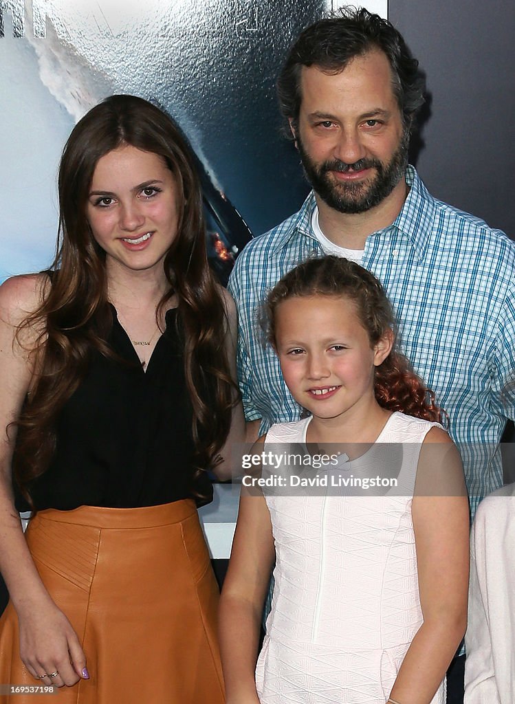 Premiere Of Paramount Pictures' "Star Trek Into Darkness" - Arrivals