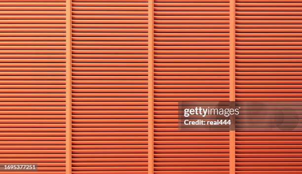 interior del edificio de oficinas con pared naranja - step over line fotografías e imágenes de stock