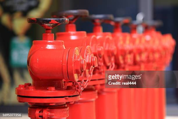 fire hydrant - fire hydrant stock-fotos und bilder