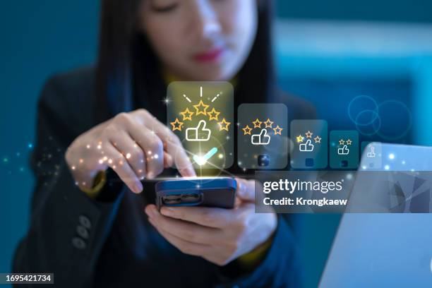 customer review satisfaction feedback survey concept - cuestionario fotografías e imágenes de stock