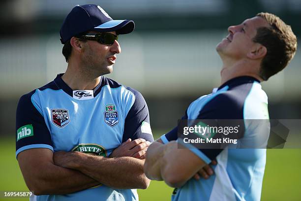 Blues coach Laurie Daley speaks to Greg Bird during a New South Wales Blues State of Origin training session at Coogee Oval on May 27, 2013 in...