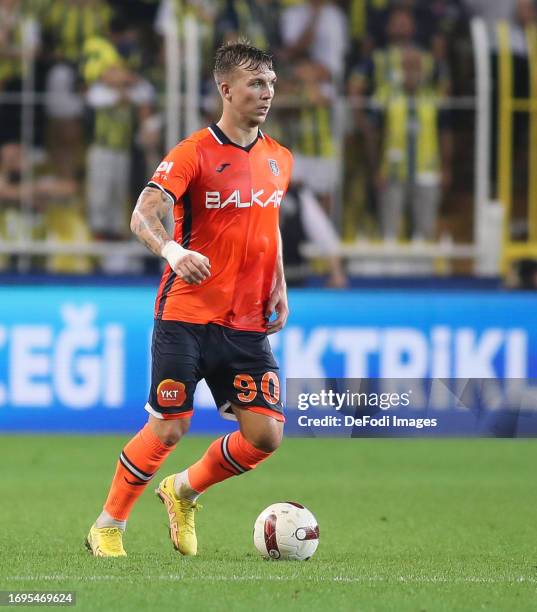 Eden Karzev of Istanbul Basaksehir controls the ball during the Turkish Super League match between Fenerbahce SK and Basaksehir FK on September 28,...