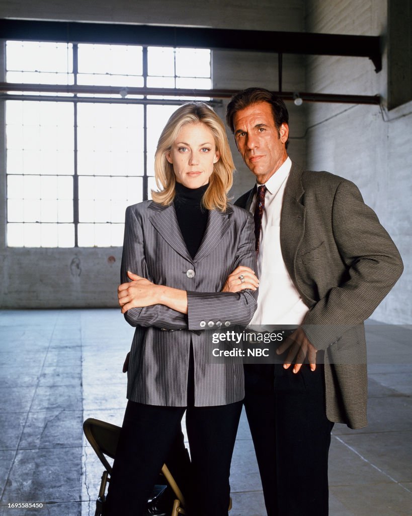 Profiler Ally Walker as Doctor Samantha 'Sam' Waters, Robert Davi as Agent ...