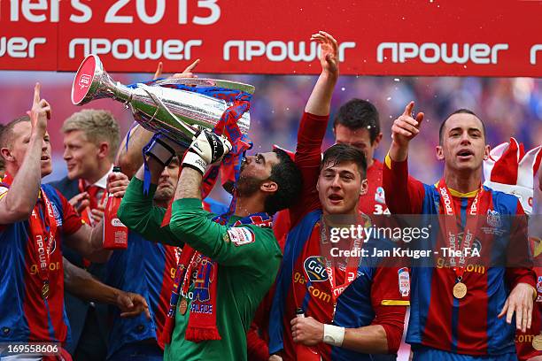 Julian Speroni of Crystal Palace and his team-mates celebrate with the trophy following their victory in extra-time during the npower Championship...