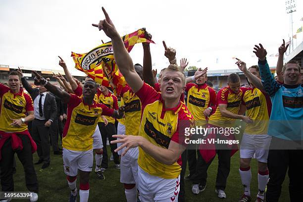 Go Ahead Eagles celebrates promotion to the Eredivisie During the Promotion / relegation match between FC Volendam and Go Ahead Eagles at Kras...
