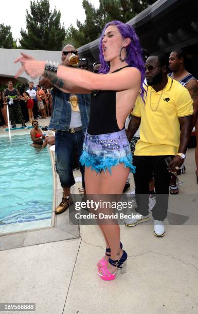 Singer Stayc Reign performs at the Liquid Pool Lounge at the Aria Resort & Casino at CityCenter on May 27, 2013 in Las Vegas, Nevada.