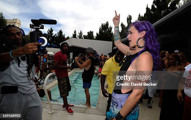 Singer Stayc Reign performs at the Liquid Pool Lounge at the Aria Resort & Casino at CityCenter on May 27, 2013 in Las Vegas, Nevada.