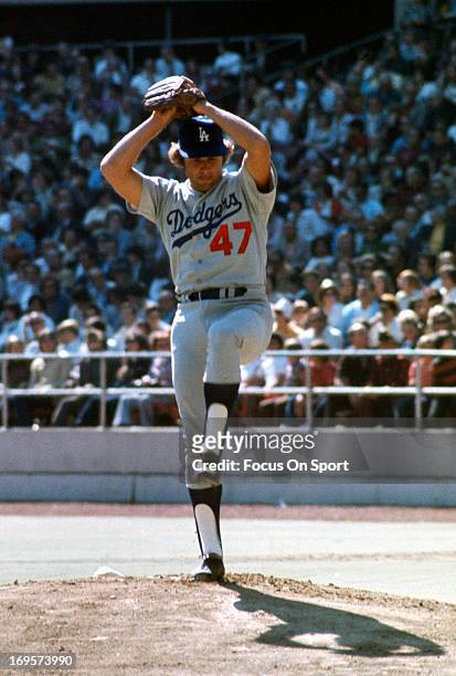 Andy Messersmith of the Los Angeles Dodgers pitches during an Major League Baseball game circa 1973. Messersmith played for the Dodgers from 1973-75...
