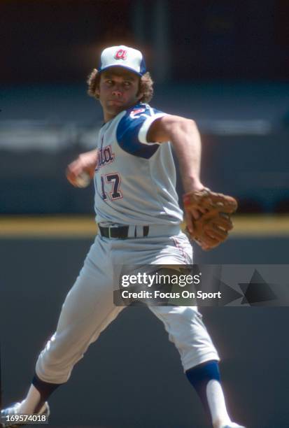 Andy Messersmith of the Atlanta Braves pitches during an Major League Baseball game circa 1976. Messersmith played for the Braves from 1976-77.