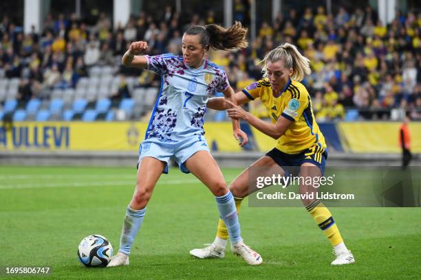 Amaiur Sarriegi of Spain is challenged by Linda Sembrant of Sweden during the UEFA Women's Nations League match between Sweden and Spain at Gamla...