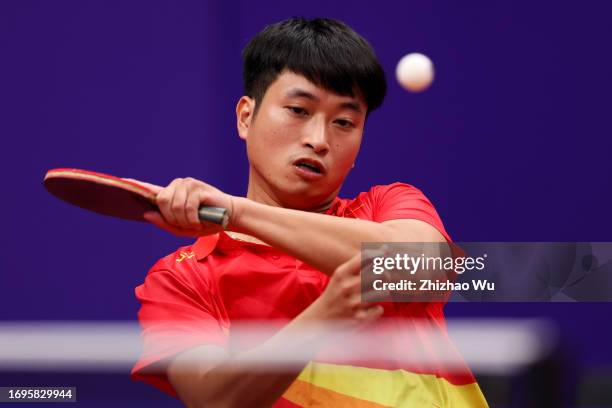 Thousands gather in Hanoi for sports festival with national athletes Thousands gather in Hanoi for sports festival with national athletes