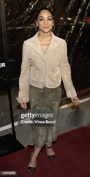 Actress Jasmine Guy attends the premiere of the film "Antwone Fisher" at the Motion Picture Academy on December 19, 2002 in Beverly Hills, California.