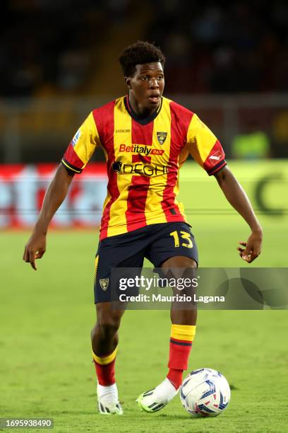 Patrick Dorgu of Lecce in action during the Serie A TIM match between US Lecce and Genoa CFC at Stadio Via del Mare on September 22, 2023 in Lecce,...