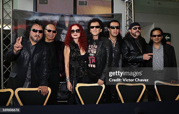 El Triple Rapper El Tri Photos and Premium High Res Pictures - Getty Images