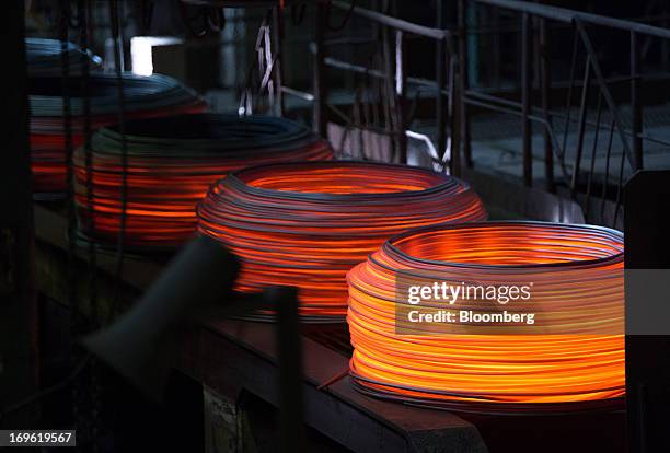 Hot Wire Rods Red Hot Iron Rod Photos and Premium High Res Pictures - Getty Images