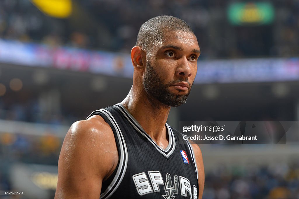 San Antonio Spurs v Memphis Grizzlies - Game Three